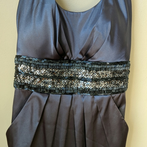 Gorgeous Dress - Picture 3 of 8